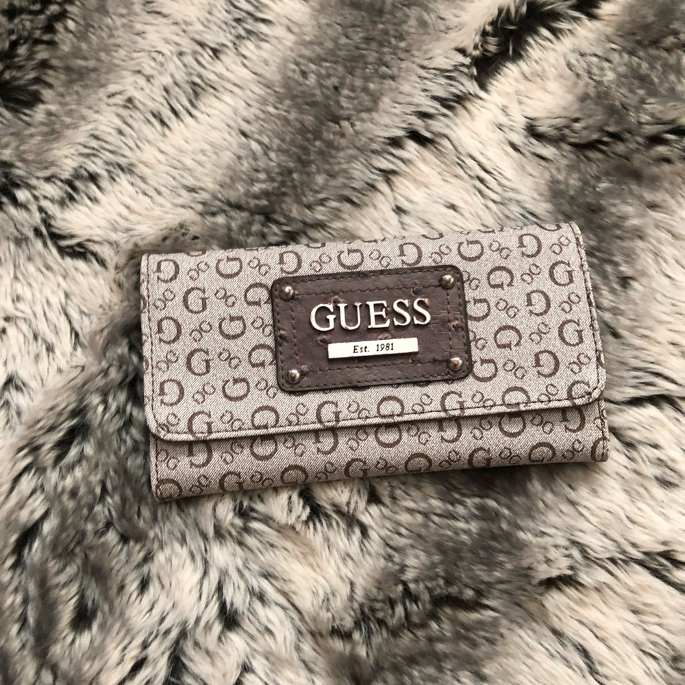 Guess wallet